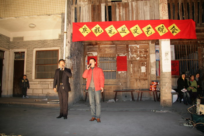 走进新农村的戏迷俱乐部