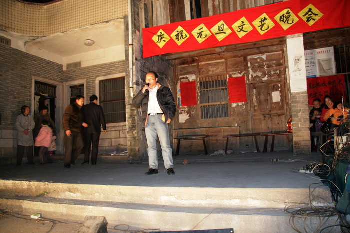 走进新农村的戏迷俱乐部