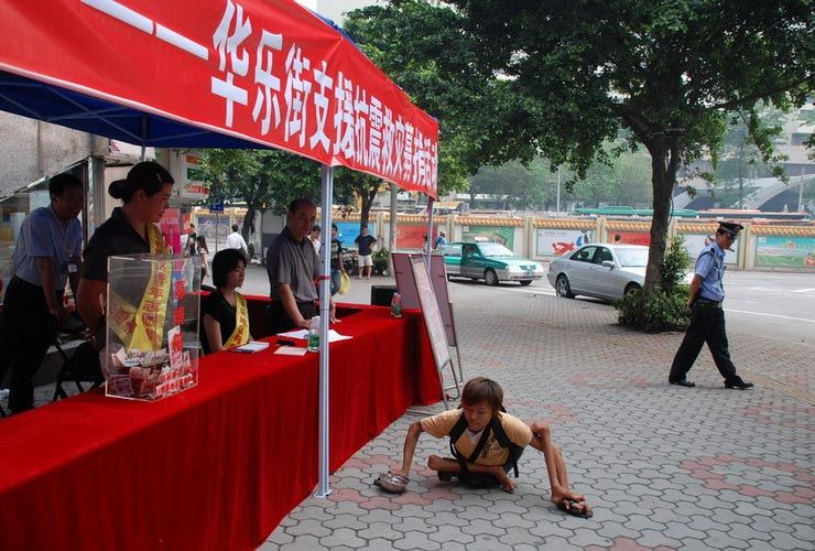 他们，令世界动容！各地乞丐捐款抓拍！