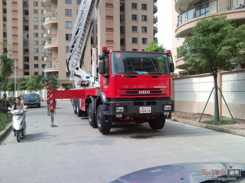 台州惊现最牛“装修消防云梯”(图)